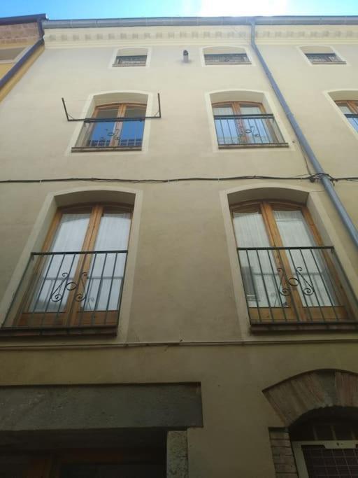 Apartament Can Mingu 2On Pis 贝萨卢 外观 照片